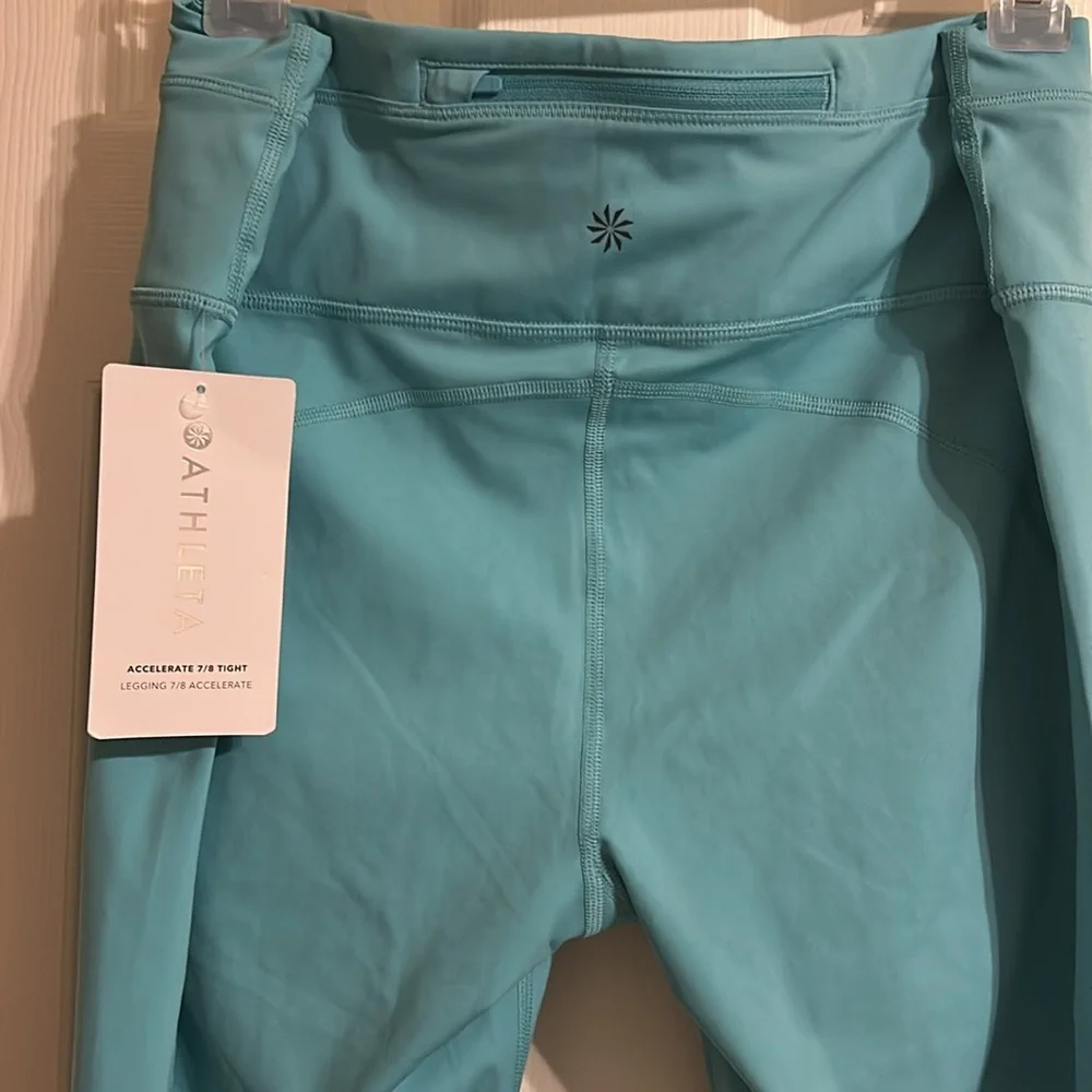 New Athleta Leggings, size XL.  NWT. Accelerate 7/8 tight. - Picture 3 of 6